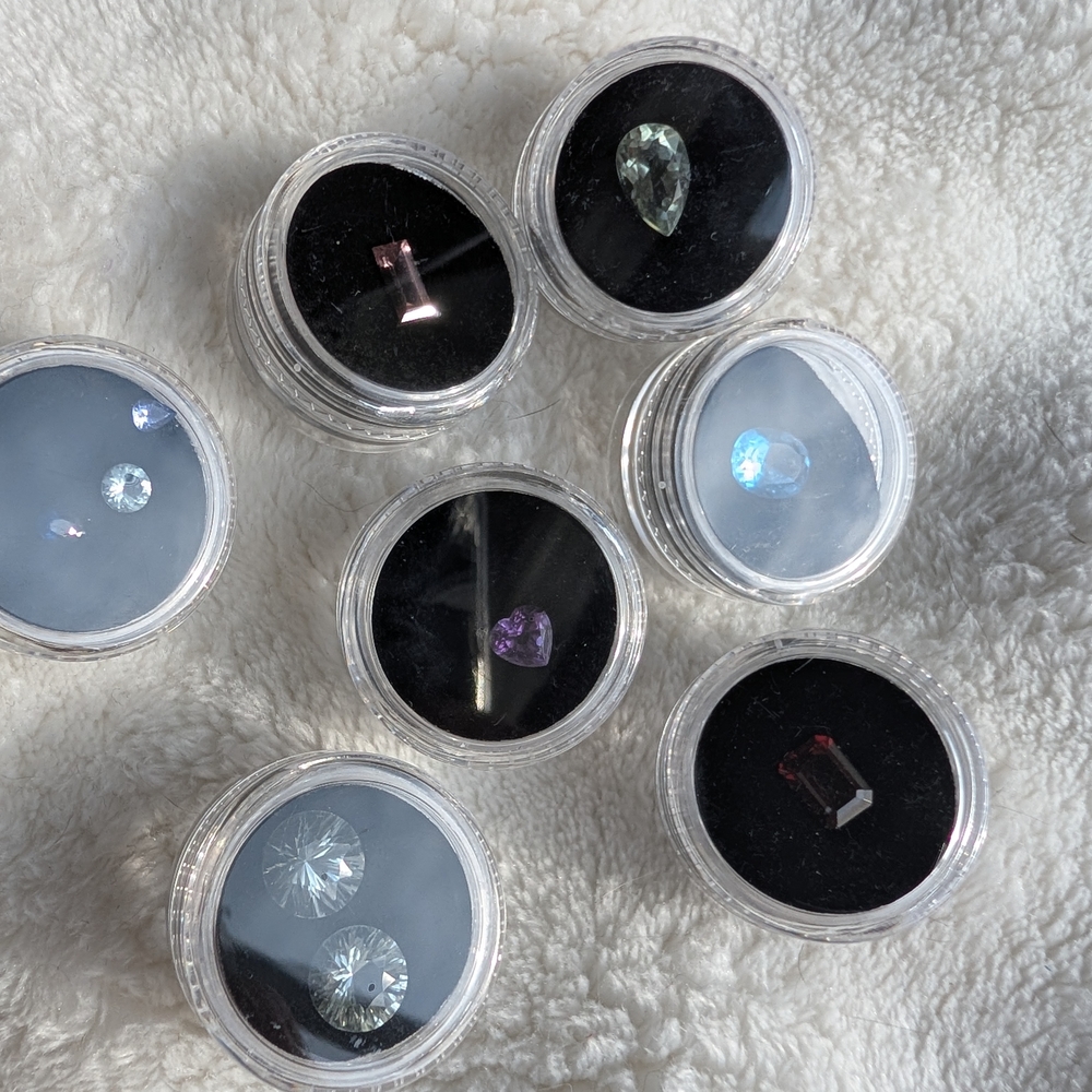 Assorted Loose Gemstone Collection - image 1